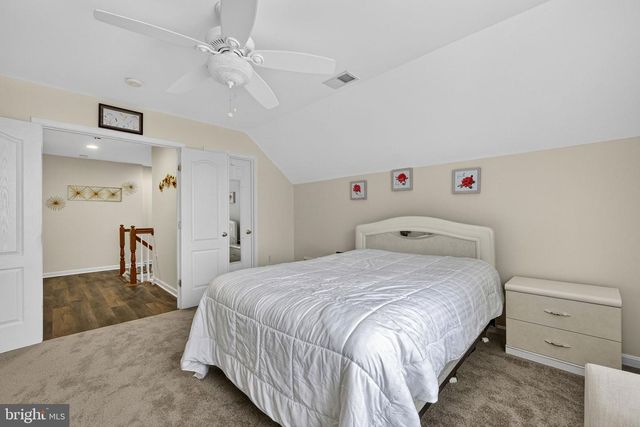 10 WALKER CT, Charles Town, WV 25414