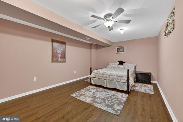 10 WALKER CT, Charles Town, WV 25414