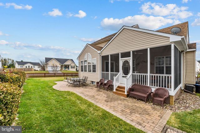 10 WALKER CT, Charles Town, WV 25414