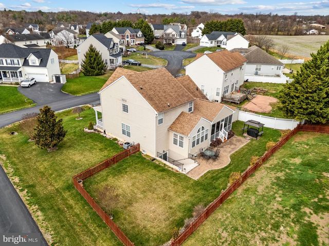 10 WALKER CT, Charles Town, WV 25414