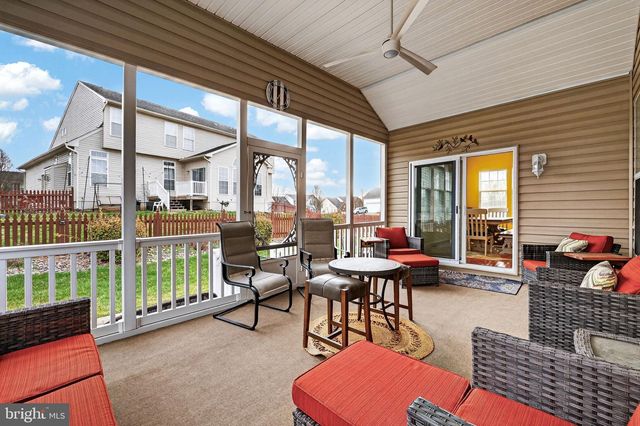 10 WALKER CT, Charles Town, WV 25414