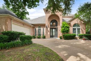900 Riviera Drive, Mansfield, TX 76063