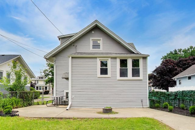 1416 S 17th Avenue, Maywood, IL 60153