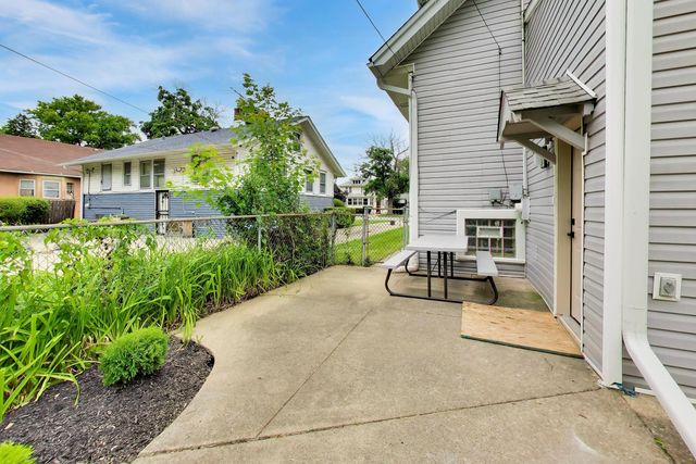 1416 S 17th Avenue, Maywood, IL 60153