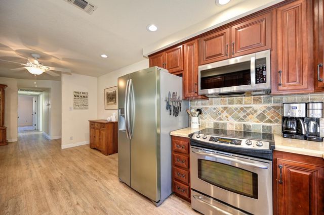 2963 Royal Park Ct, Cameron Park, CA 95682