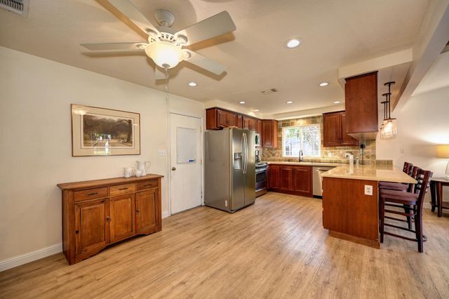 2963 Royal Park Ct, Cameron Park, CA 95682