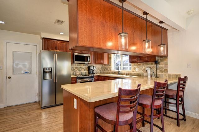 2963 Royal Park Ct, Cameron Park, CA 95682