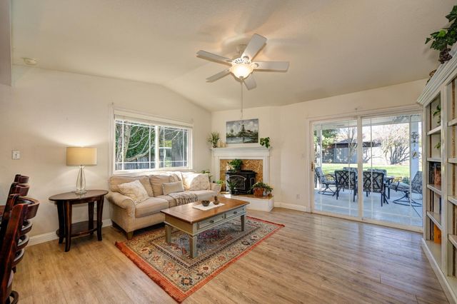 2963 Royal Park Ct, Cameron Park, CA 95682