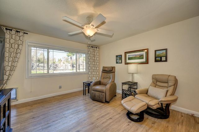 2963 Royal Park Ct, Cameron Park, CA 95682