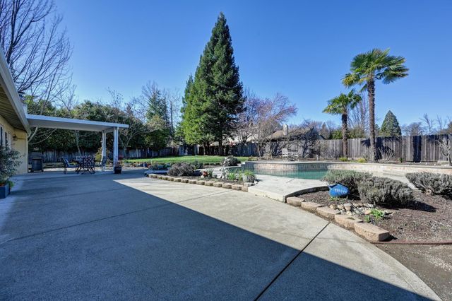2963 Royal Park Ct, Cameron Park, CA 95682