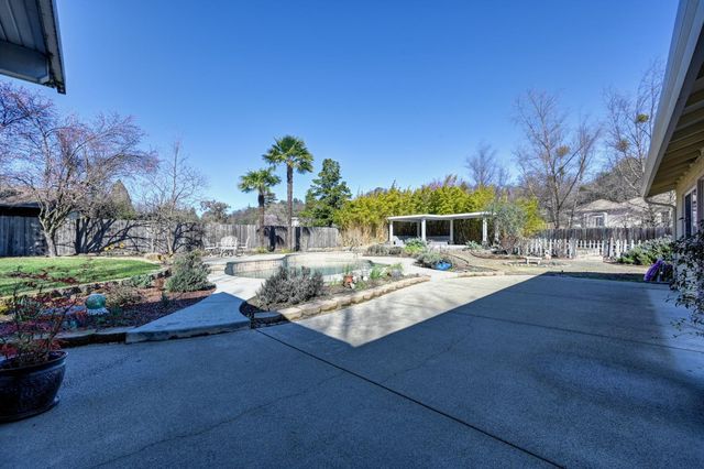 2963 Royal Park Ct, Cameron Park, CA 95682