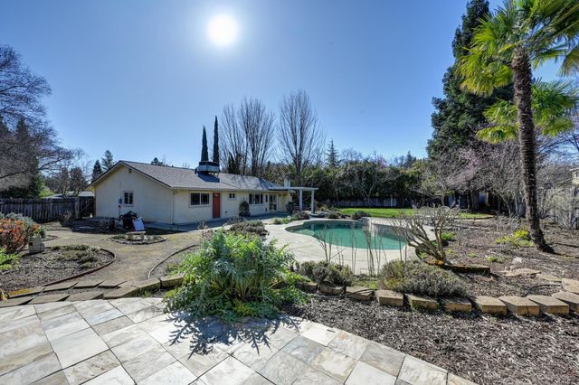 2963 Royal Park Ct, Cameron Park, CA 95682