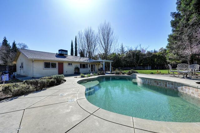 2963 Royal Park Ct, Cameron Park, CA 95682