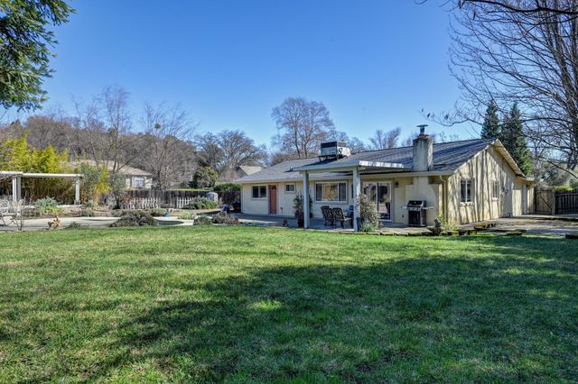 2963 Royal Park Ct, Cameron Park, CA 95682