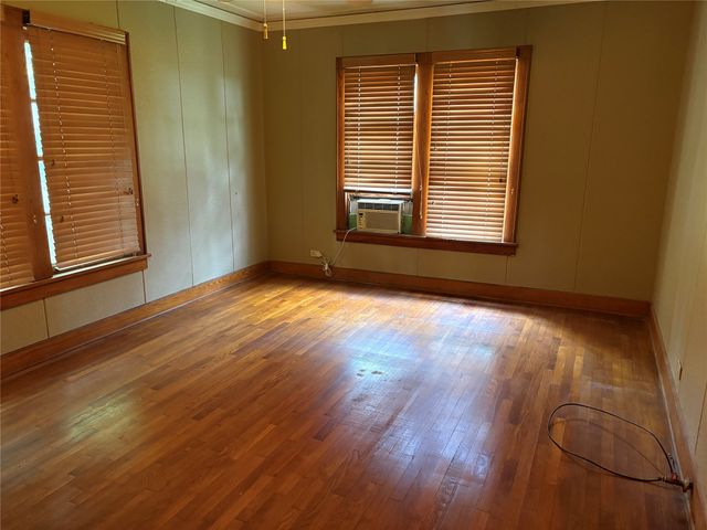 828 W Gandy Street, Denison, TX 75020