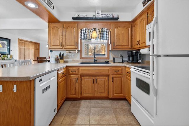 2112 S ONEIDA STREET, Green Bay, WI 54304