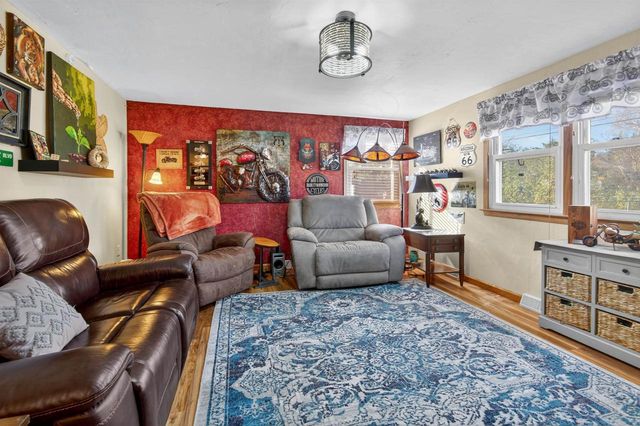 2112 S ONEIDA STREET, Green Bay, WI 54304