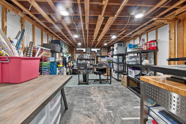 2112 S ONEIDA STREET, Green Bay, WI 54304