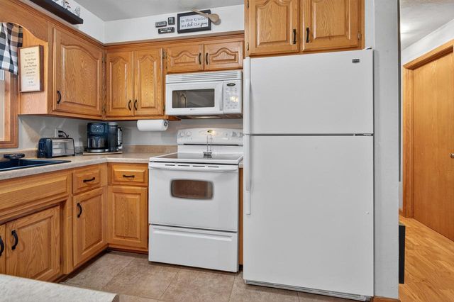 2112 S ONEIDA STREET, Green Bay, WI 54304