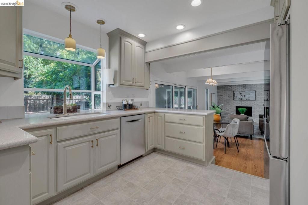 Image 18 of property listing at 1848 Polk ST, Concord, CA 94521