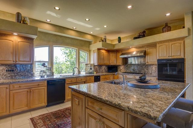 13320 Oakstream Rd, Plymouth, CA 95669