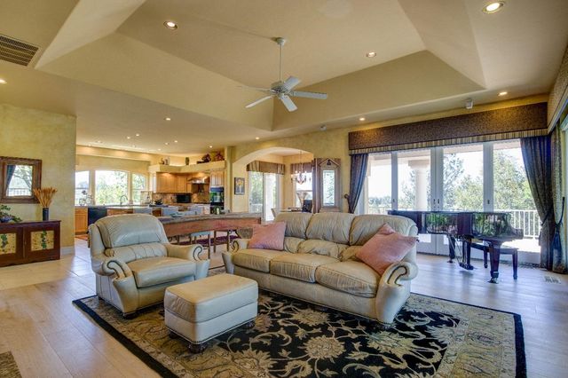 13320 Oakstream Rd, Plymouth, CA 95669