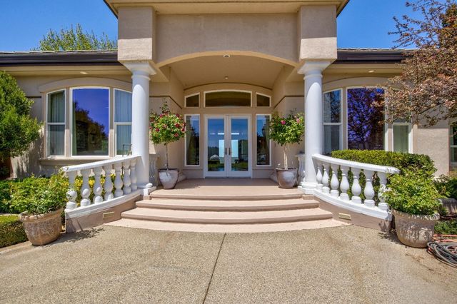 13320 Oakstream Rd, Plymouth, CA 95669
