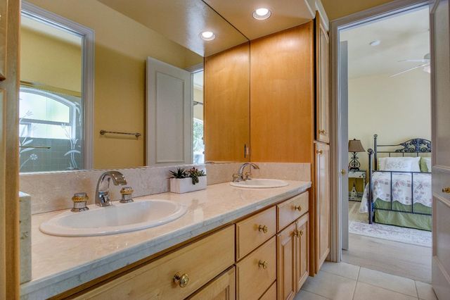 13320 Oakstream Rd, Plymouth, CA 95669