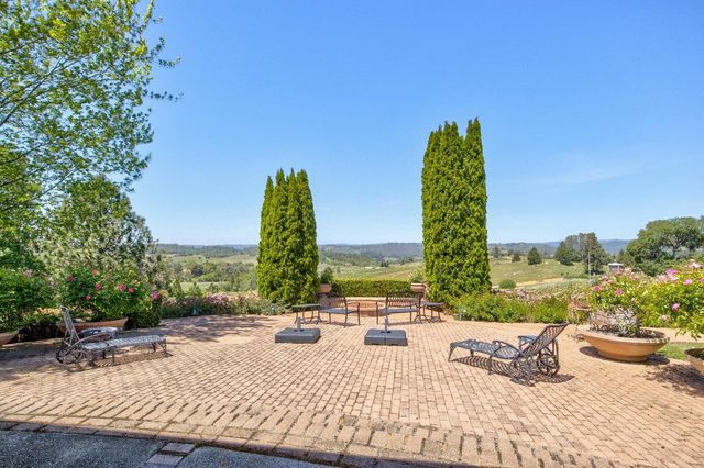 13320 Oakstream Rd, Plymouth, CA 95669