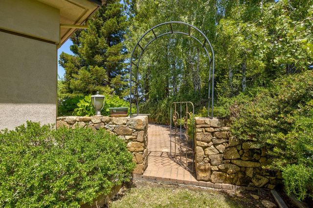 13320 Oakstream Rd, Plymouth, CA 95669