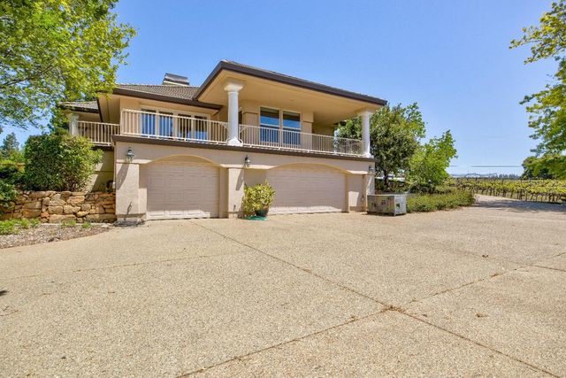 13320 Oakstream Rd, Plymouth, CA 95669