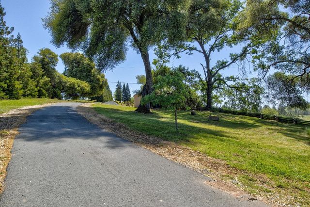 13320 Oakstream Rd, Plymouth, CA 95669