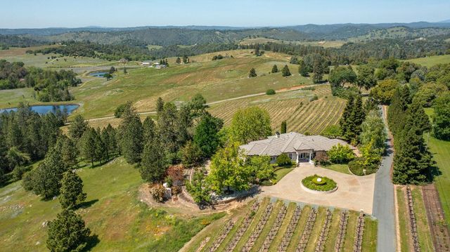 13320 Oakstream Rd, Plymouth, CA 95669