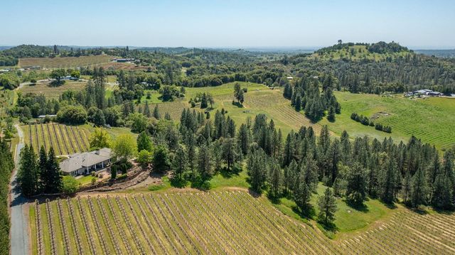 13320 Oakstream Rd, Plymouth, CA 95669