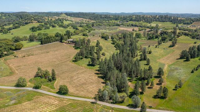 13320 Oakstream Rd, Plymouth, CA 95669