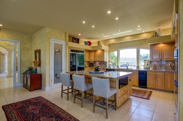 13320 Oakstream Rd, Plymouth, CA 95669