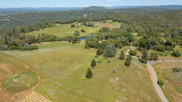 13320 Oakstream Rd, Plymouth, CA 95669