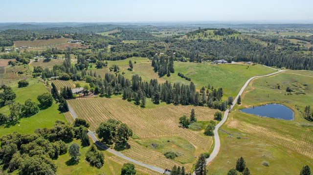 13320 Oakstream Rd, Plymouth, CA 95669