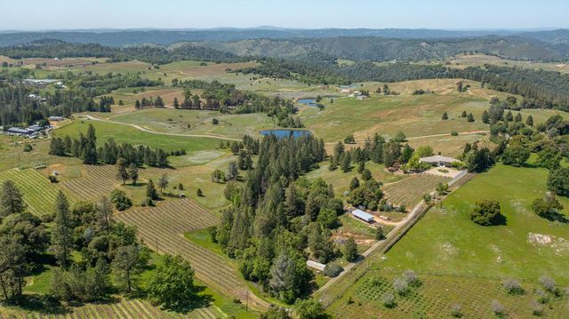 13320 Oakstream Rd, Plymouth, CA 95669