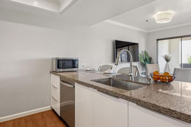 410 Sheridan Avenue 446, Palo Alto, CA 94306