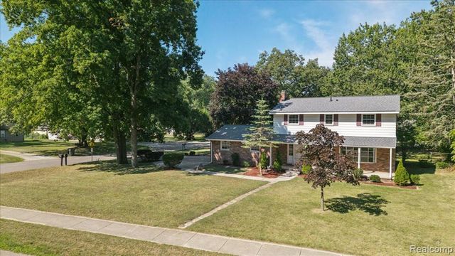 2260 S Harvey Avenue, Westland, MI 48186