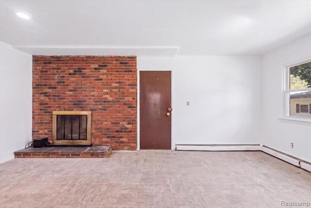 2260 S Harvey Avenue, Westland, MI 48186