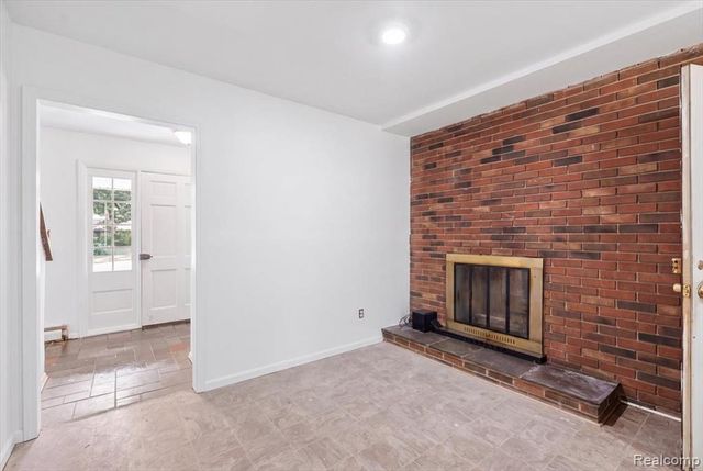 2260 S Harvey Avenue, Westland, MI 48186