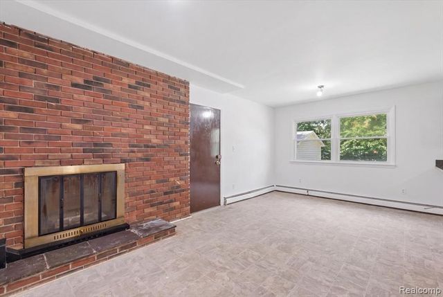2260 S Harvey Avenue, Westland, MI 48186