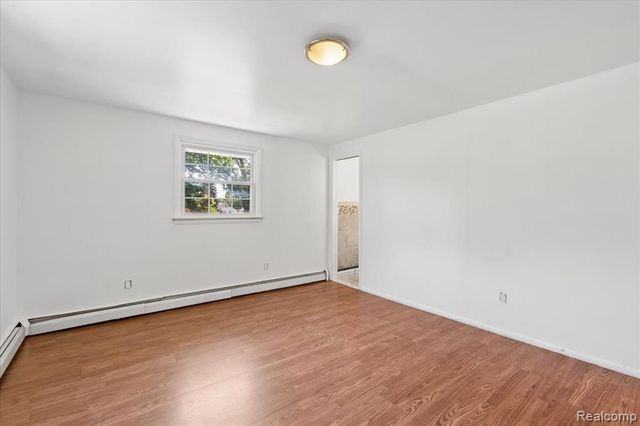 2260 S Harvey Avenue, Westland, MI 48186