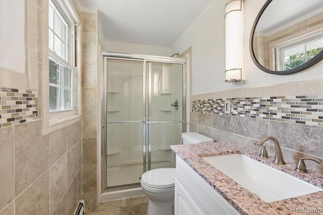 2260 S Harvey Avenue, Westland, MI 48186