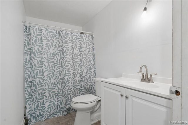 2260 S Harvey Avenue, Westland, MI 48186