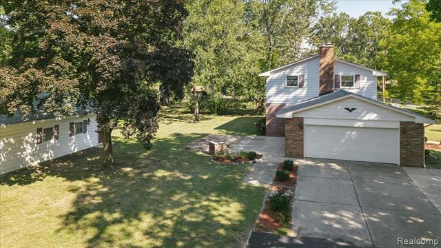 2260 S Harvey Avenue, Westland, MI 48186