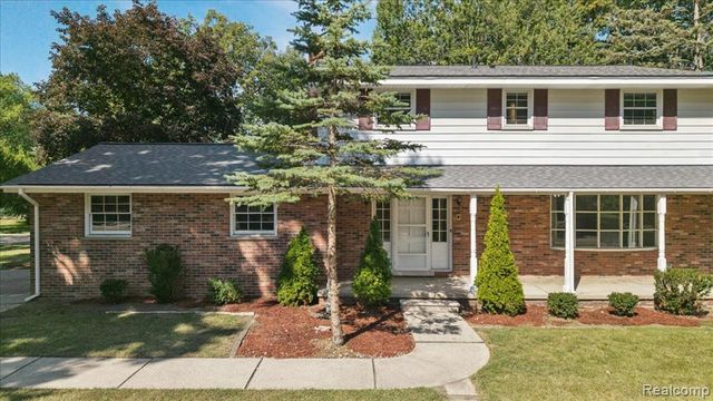 2260 S Harvey Avenue, Westland, MI 48186
