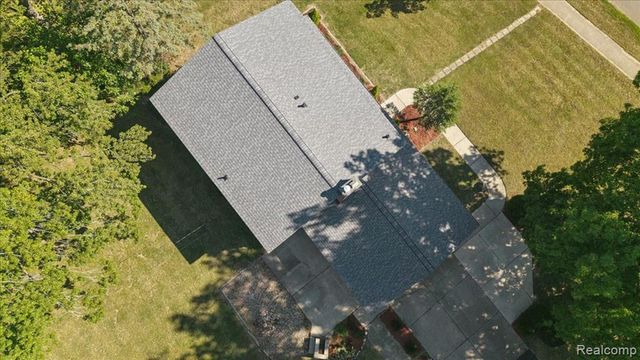 2260 S Harvey Avenue, Westland, MI 48186